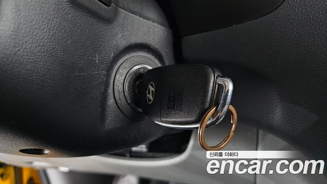 Hyundai Starex 2017 — photo 33