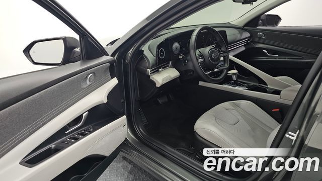 Hyundai AVANTE 2023 — photo 17
