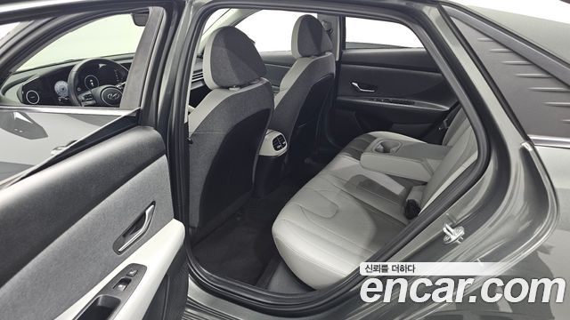 Hyundai AVANTE 2023 — photo 18