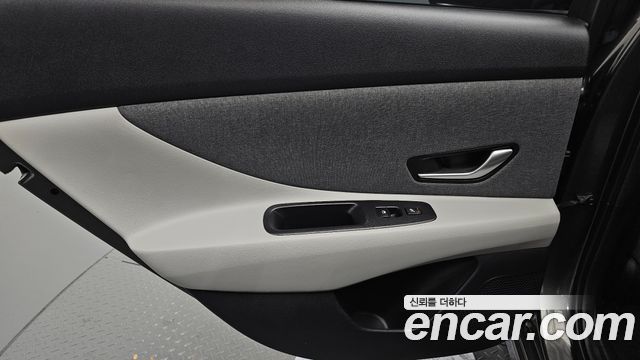 Hyundai AVANTE 2023 — photo 15