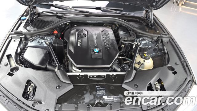 BMW 5-Series 2018 — photo 6