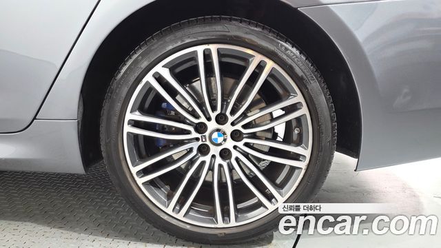 BMW 5-Series 2018 — photo 7