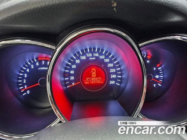 Kia K5 2012 — photo 8