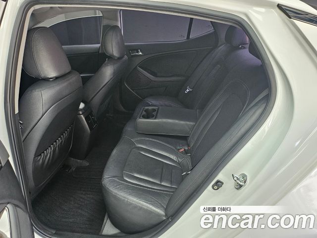 Kia K5 2012 — photo 11
