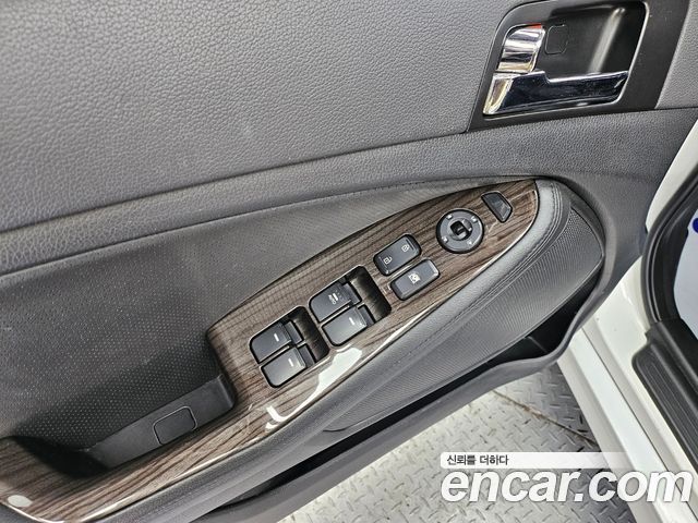 Kia K5 2012 — photo 13