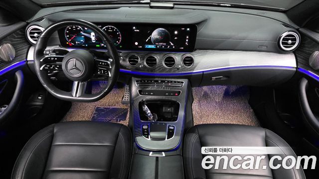 Mercedes-Benz E-Class 2021 — photo 10