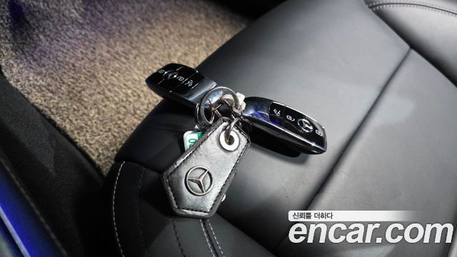 Mercedes-Benz E-Class 2021 — photo 32