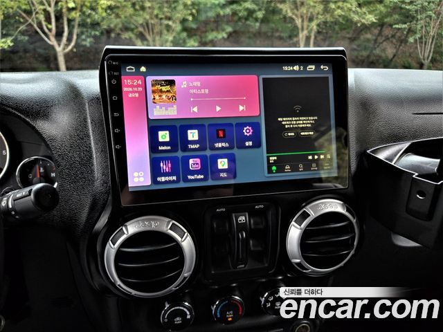 Jeep Wrangler 2012 — photo 15