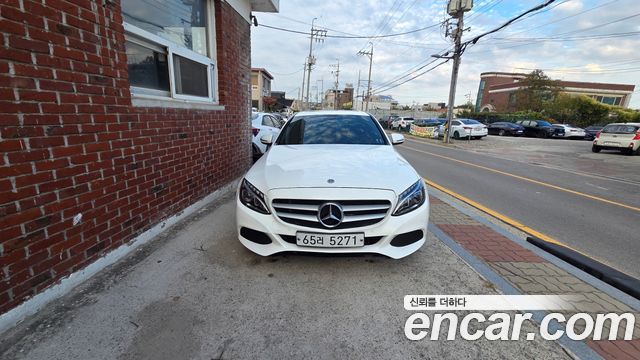 Mercedes-Benz C-Class 2018 — photo 1