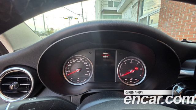Mercedes-Benz C-Class 2018 — photo 6