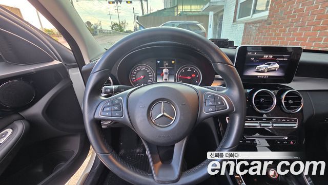 Mercedes-Benz C-Class 2018 — photo 7