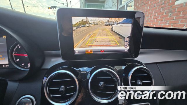 Mercedes-Benz C-Class 2018 — photo 8