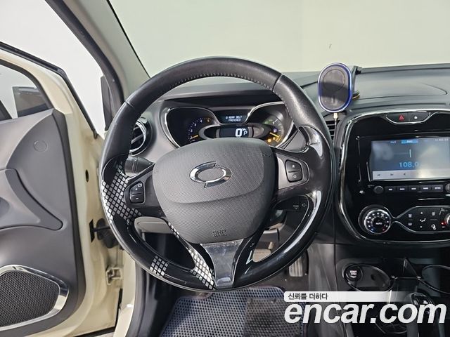 Renault Korea QM3 2014 — photo 9