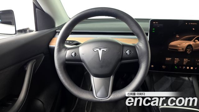 Tesla Model Y 2022 — photo 19
