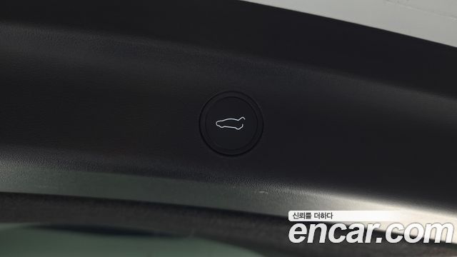 Tesla Model Y 2022 — photo 23