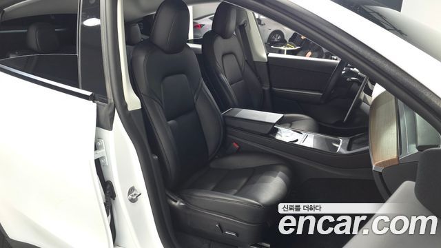 Tesla Model Y 2022 — photo 16