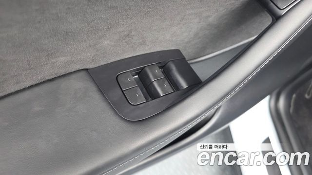 Tesla Model Y 2022 — photo 27