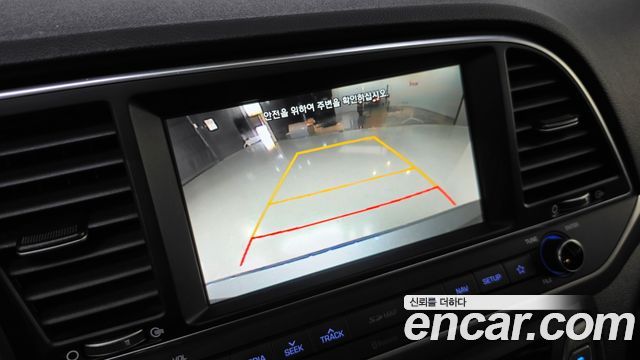 Hyundai AVANTE 2018 — photo 22