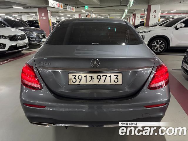 Mercedes-Benz E-Class 2019 — photo 2