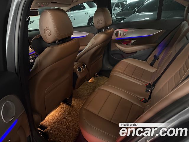 Mercedes-Benz E-Class 2019 — photo 5