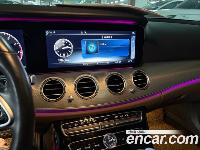 Mercedes-Benz E-Class 2019 — photo 6