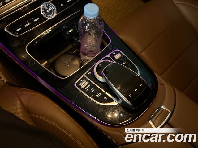 Mercedes-Benz E-Class 2019 — photo 8
