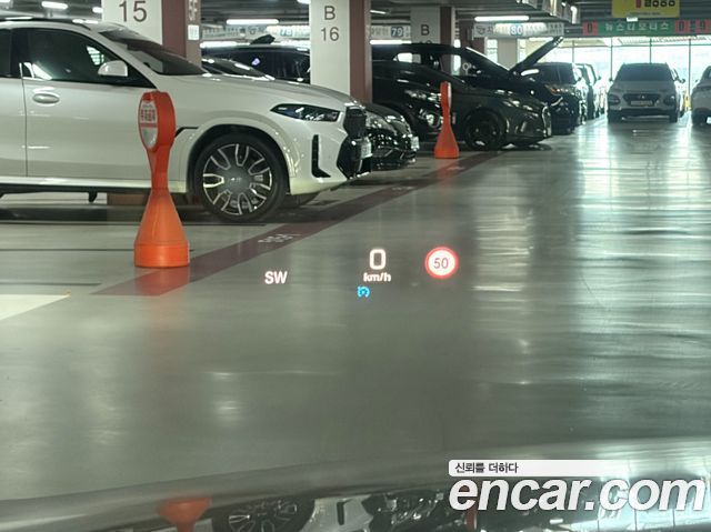 Mercedes-Benz E-Class 2019 — photo 11