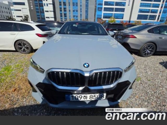 BMW 5-Series 2026 — photo 2