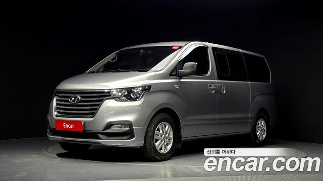 Hyundai Starex 2019 — photo 1