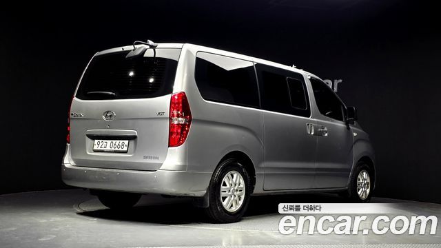 Hyundai Starex 2019 — photo 2