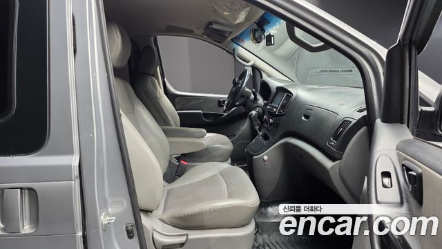 Hyundai Starex 2019 — photo 18