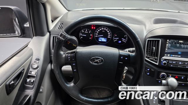 Hyundai Starex 2019 — photo 19