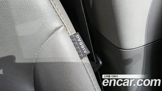 Hyundai Starex 2019 — photo 27