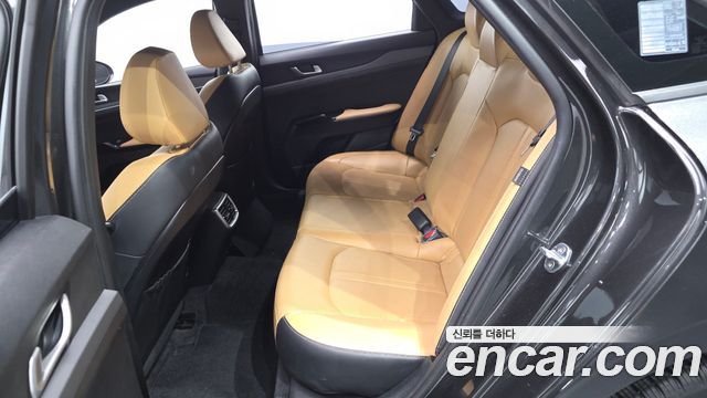 Kia K5 2022 — photo 18