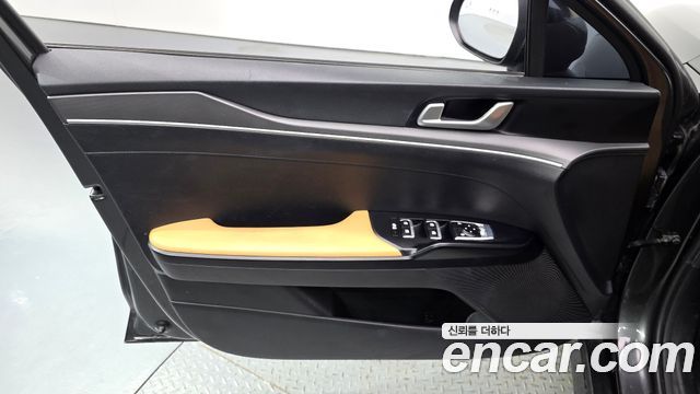 Kia K5 2022 — photo 14