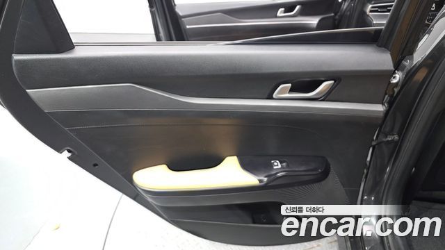 Kia K5 2022 — photo 15