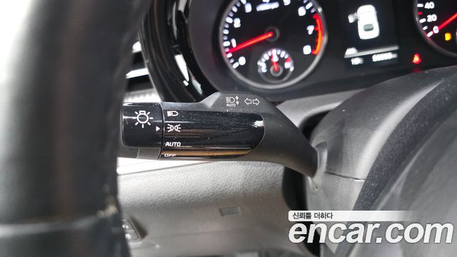 Kia K5 2022 — photo 28
