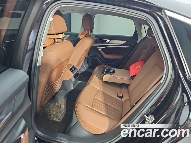 Audi A6 2023 — photo 11
