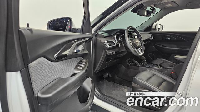 Chevrolet Korea Trailblazer 2021 — photo 13