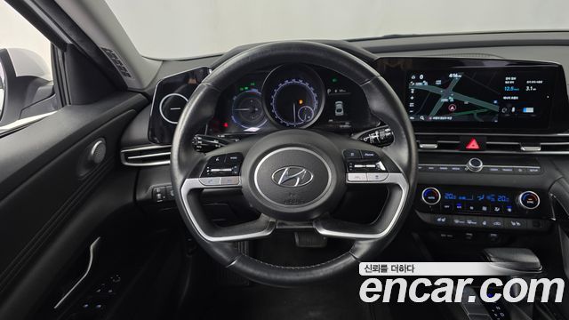 Hyundai AVANTE 2023 — photo 13