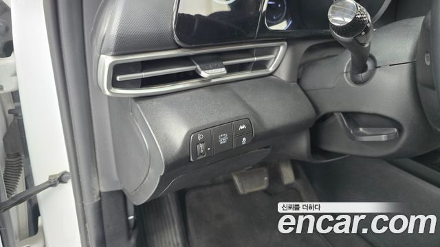 Hyundai AVANTE 2023 — photo 19