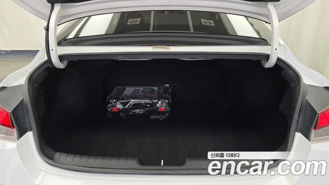 Hyundai AVANTE 2023 — photo 20