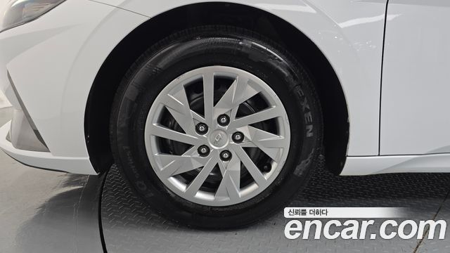 Hyundai AVANTE 2022 — photo 5