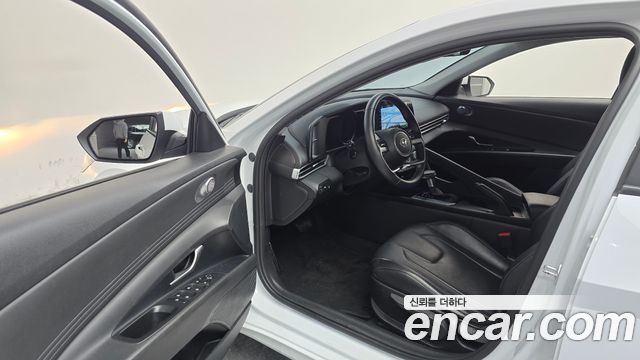 Hyundai AVANTE 2022 — photo 10