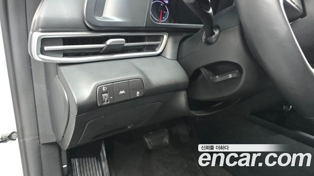 Hyundai AVANTE 2022 — photo 19