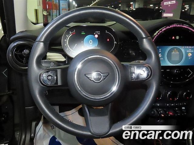 Mini Cooper 2023 — photo 7