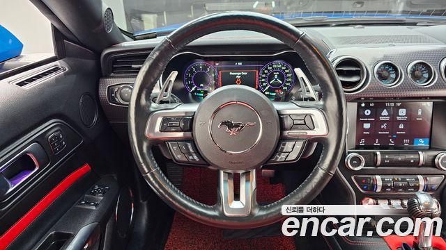 Ford Mustang 2019 — photo 19