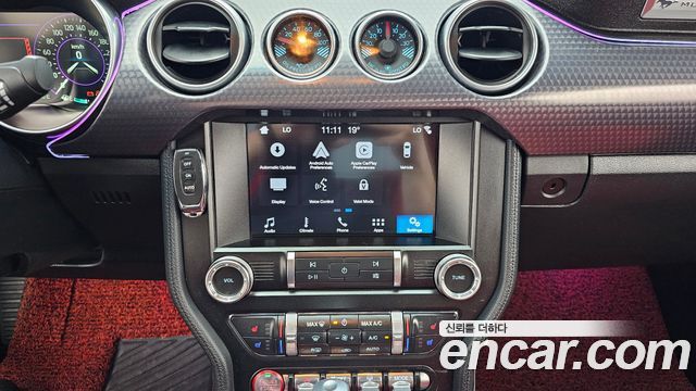 Ford Mustang 2019 — photo 20