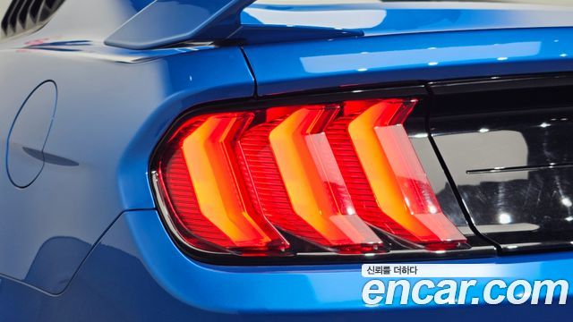 Ford Mustang 2019 — photo 9