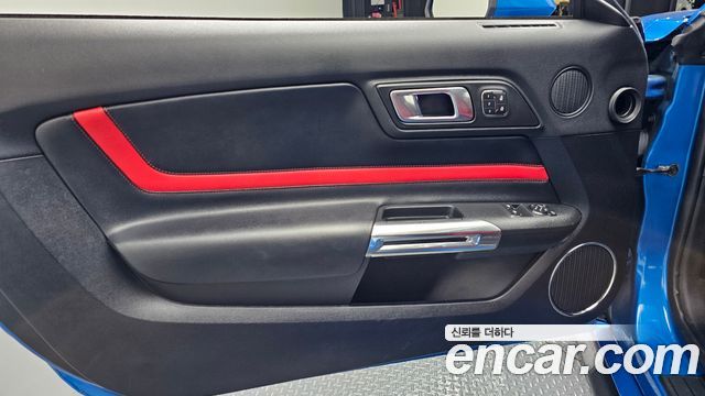 Ford Mustang 2019 — photo 14